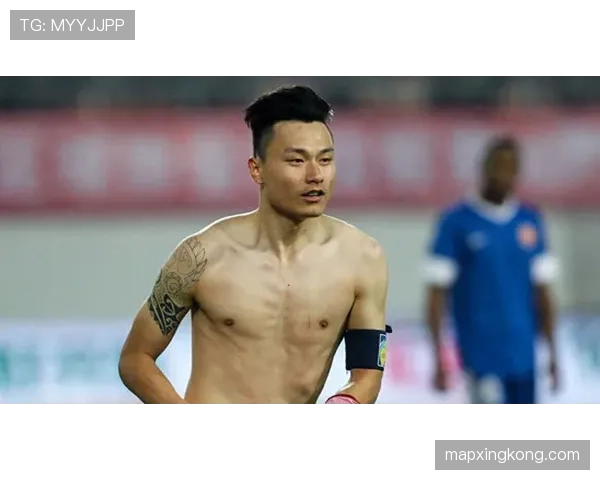 仲满这生活简直不像运动员，连吃个饭都像大明星在走红毯